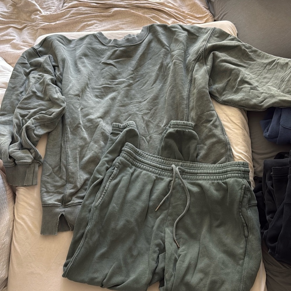 Aerie sweat set
